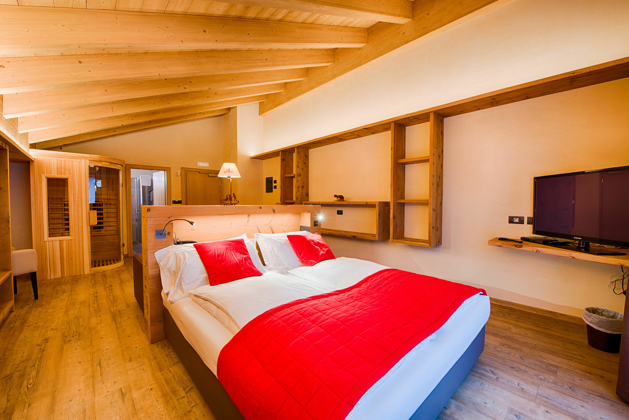 Francesin Active Hotel 4*